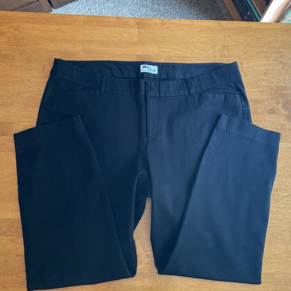 Size 14 Old Navy The Diva black pants